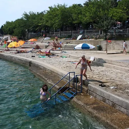 Triple 2379d 3* セルツェ