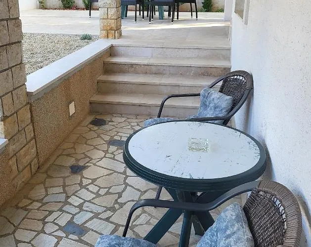 Triple 2379d Affittacamere 3*