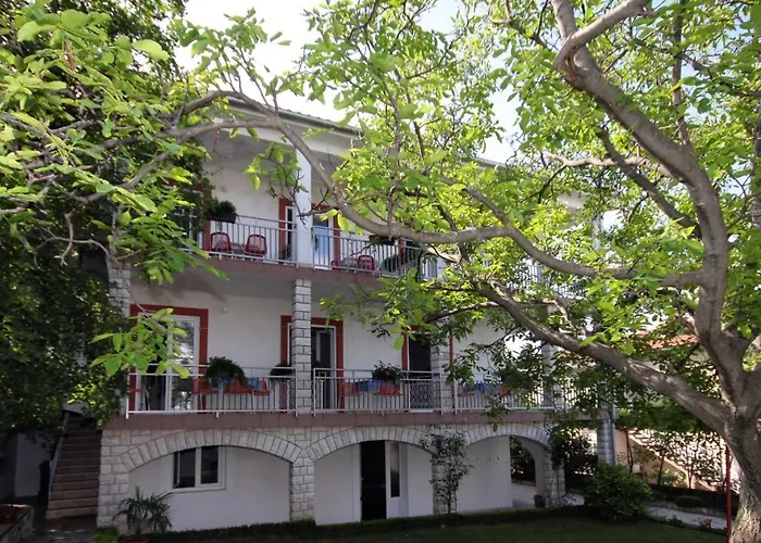 Gasthuis Triple 2379d